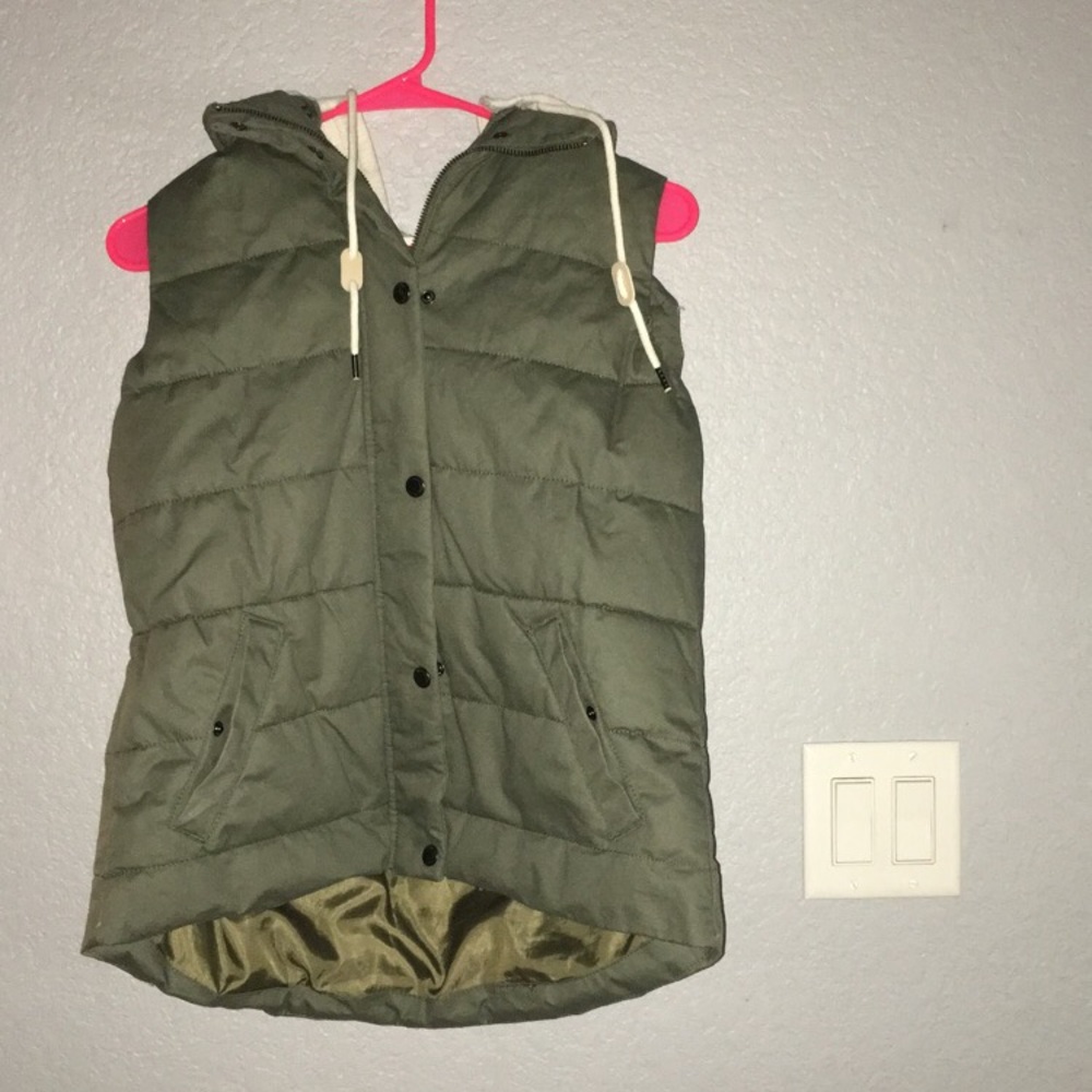H&M army green vest with grey hoodie